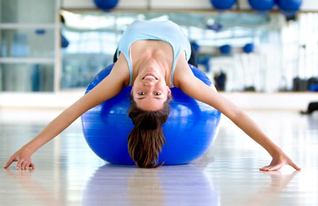 La terapia para la osteocondrosis es imposible sin ejercicios terapéuticos.
